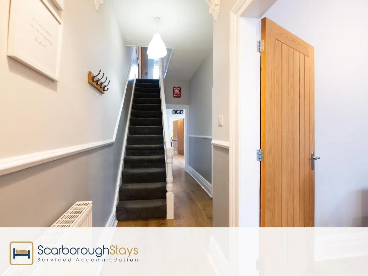 Scarborough Stays - Ashville Lodge - 5 Bedroomed House - Sleeps 9 0*,