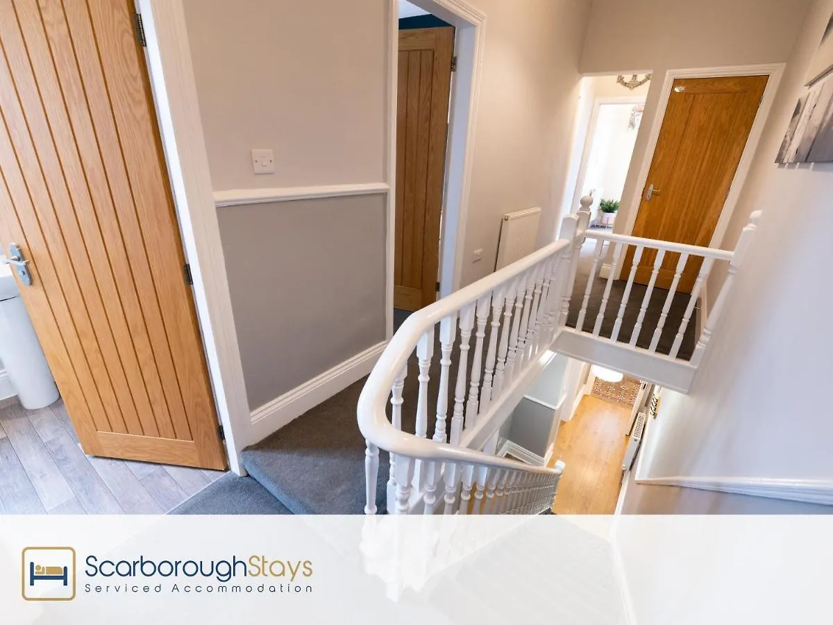 Scarborough Stays - Ashville Lodge - 5 Bedroomed House - Sleeps 9 0*,